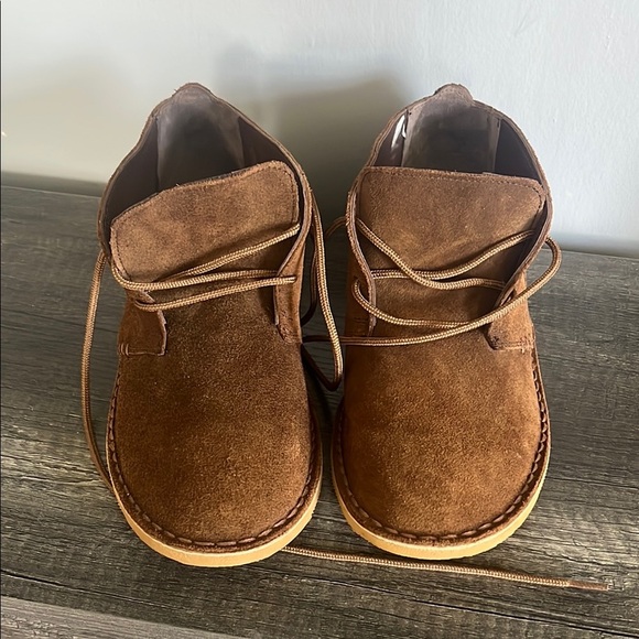 Brown Suede Chukka Boots with Lace-Up Design - Picture 3 of 6